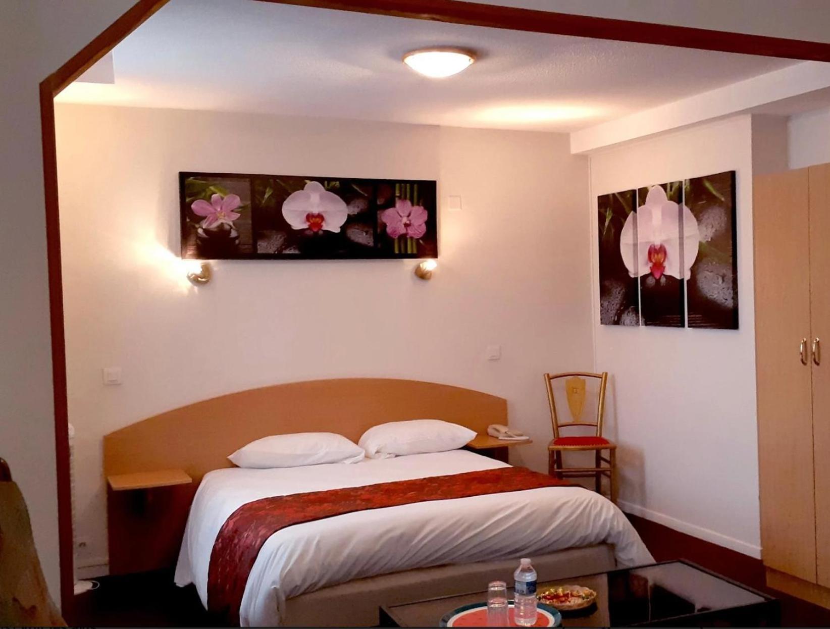 Launois-sur-Vence Logis Hotel Le Val De Vence מראה חיצוני תמונה
